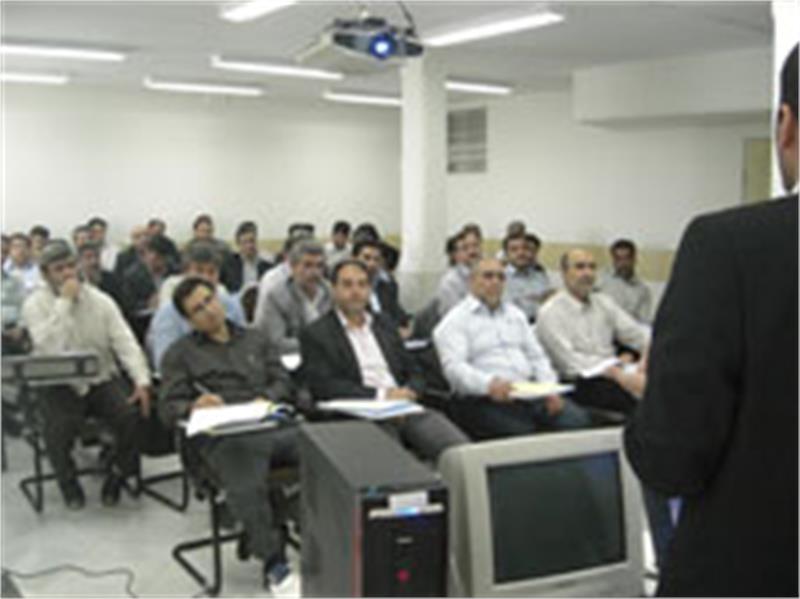 برگزاری سمینار با محوریت طرح هدفمند کردن یارانه ها در شرکت گاز استان مرکزی