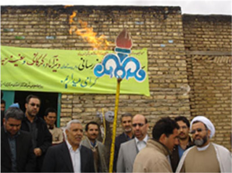همزمان با هشتمین روز ازدهه مبارک فجر 4 پروژه گازرسانی روستایی در سطح استان مرکزی به بهره‌برداری رسید