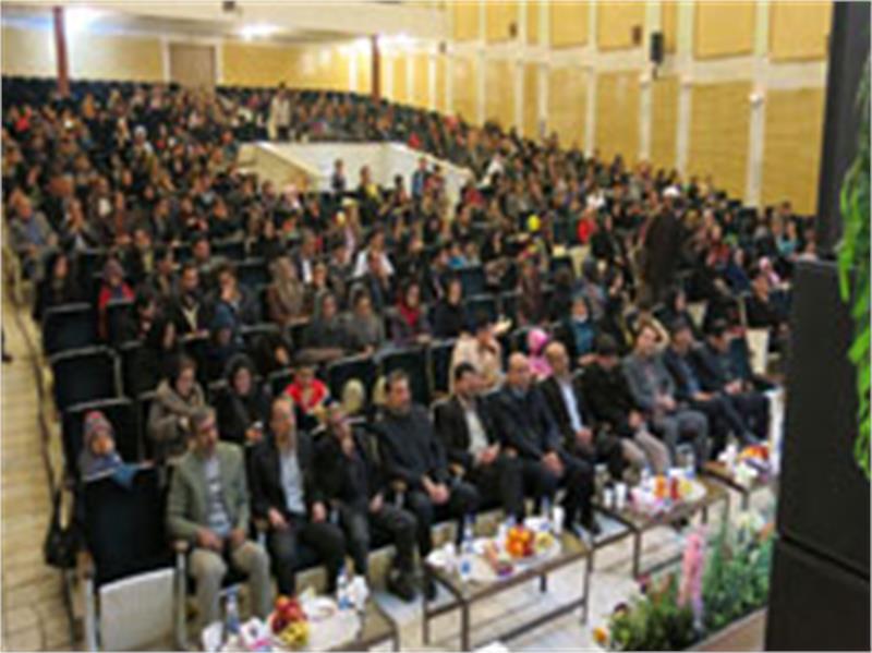 برگزاری جشن با شکوه به مناسبت سی و پنجمین سالگرد پیروزی شکوهمند انقلاب اسلامی و تجلیل از دانش آموزان و دانشجویان ممتاز فرزندان کارکنان شرکت گاز استان مرکزی