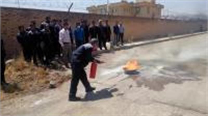 برگزاری دوره آموزشی ایمنی و آتش نشانی در شرکت گاز استان مرکزی