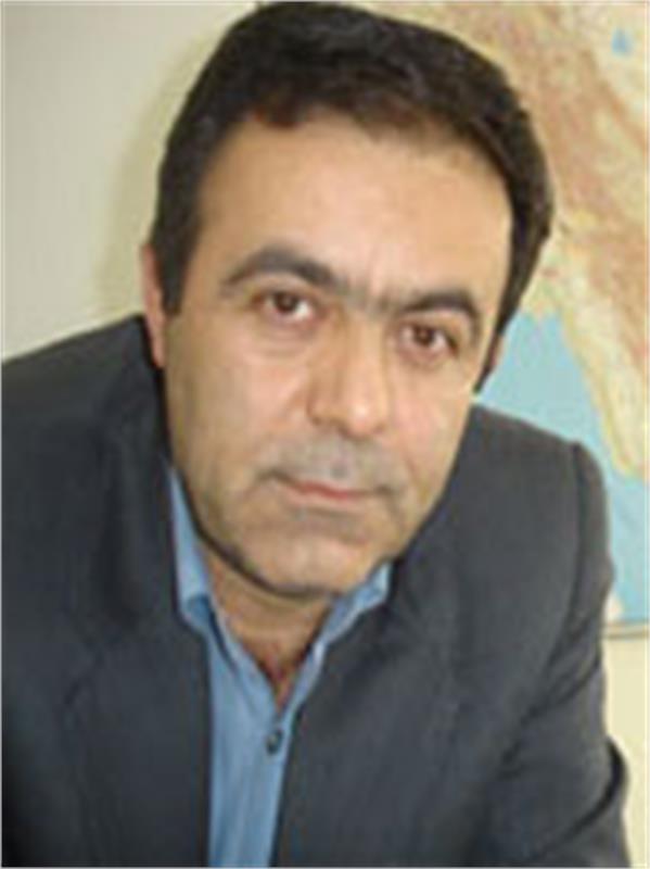 مدیر عامل شرکت گاز استان مرکزی مورد تقدیر معاون سیاسی امنیتی استانداری مرکزی وفرمانده ناحیه مقاومت بسیج اراک قرار گرفت