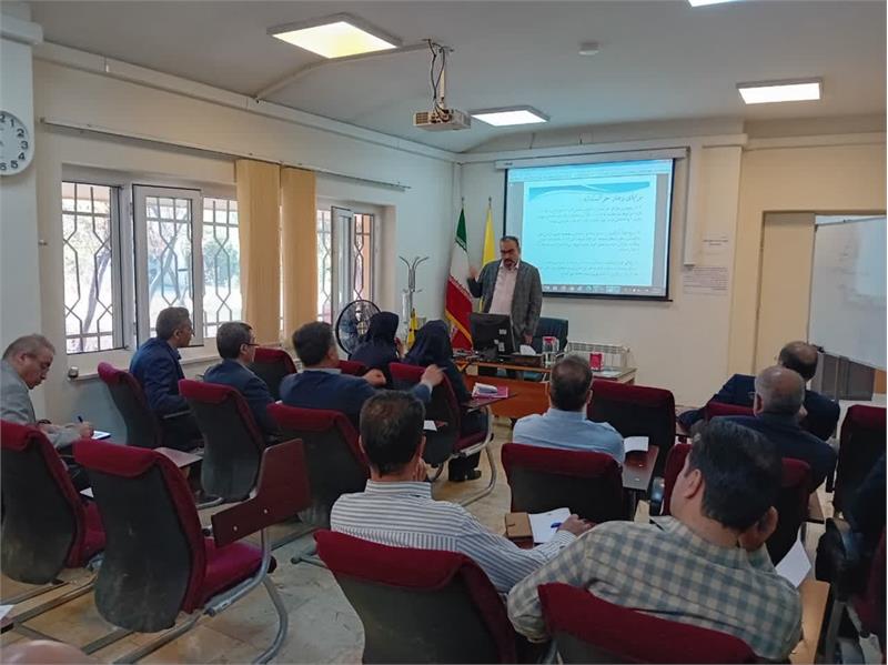 دوره آموزشی طرح توسعه شایستگی اصول کار تیمی(تیم سازی) در شرکت گاز استان مرکزی برگزار شد