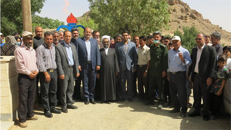 مشعل گاز روستای آتشکوه از توابع شهرستان محلات استان مرکزی روشن شد