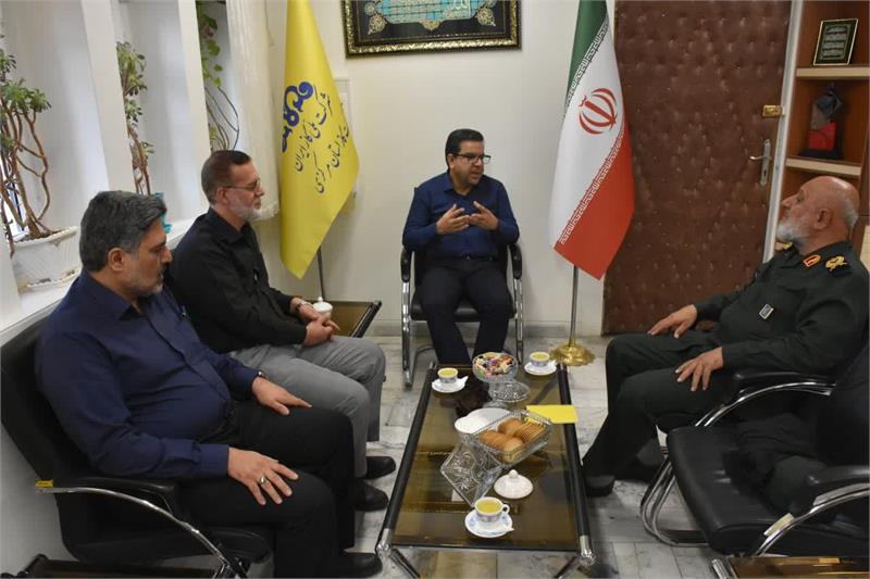 دیدار سردار علیپور فرمانده اسبق سپاه استان مرکزی با مدیر عامل شرکت گاز استان مرکزی