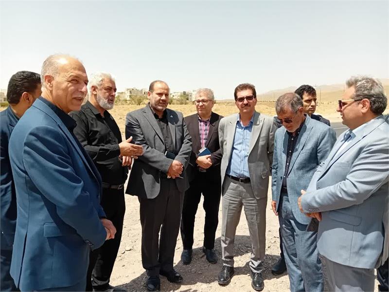 بازدید میدانی از شهرک گلخانه‌ای محلات