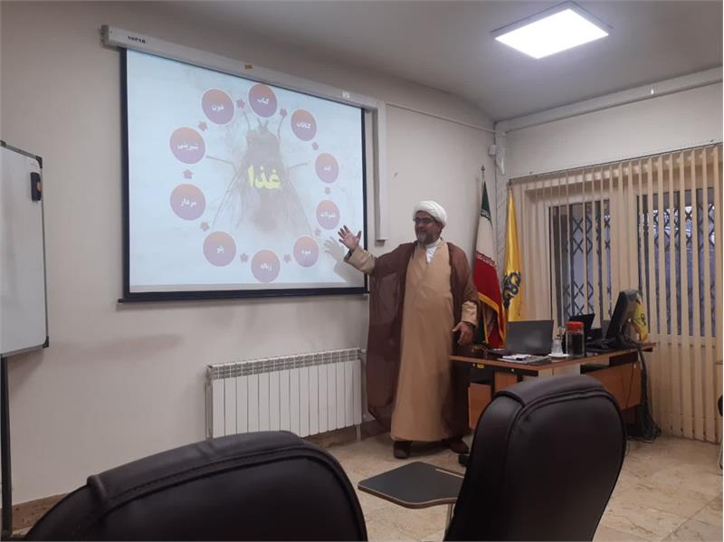 برگزاری دوره آموزشی «آداب و اسرار نماز» ویژه کارکنان شرکت گاز استان مرکزی