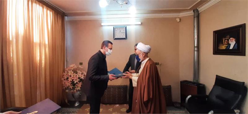 مدیرعامل بنیادبین المللی غدیر با ارسال لوح سپاس از فرمانده بسیج شرکت گازاستان مرکزی تقدیربه عمل آورد