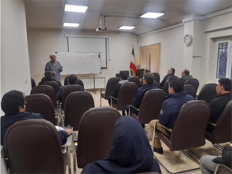 برگزاری دوره آموزشی «مهدویت در هندسه دین و فطرت» ویژه مدیران شرکت گاز استان مرکزی