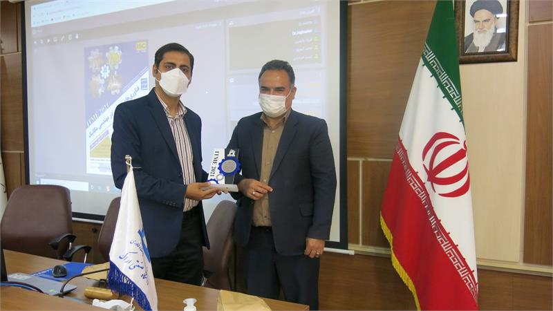 شرکت گازاستان مرکزی اولین تندیس کنفرانس ملی فناوری های صنعتی درحوزه مهندسی مکانیک دردانشگاه صنعتی اراک راکسب کرد