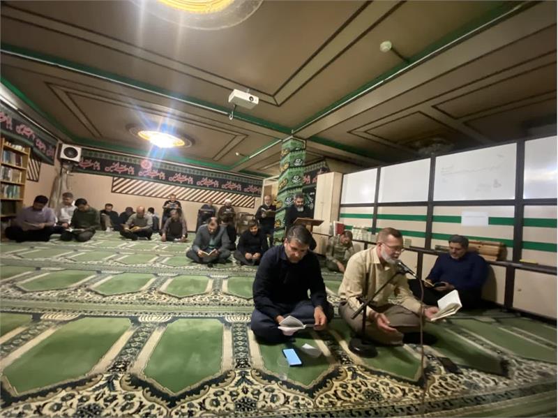 برگزاری زیارت عاشورا در شرکت گاز استان مرکزی به مناسبت شهادت حضرت رقیه(س)