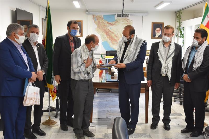 پاسداشت وتجلیل ازایثارگران بایستی درهمه اوقات موردتوجه قرارگیرد
