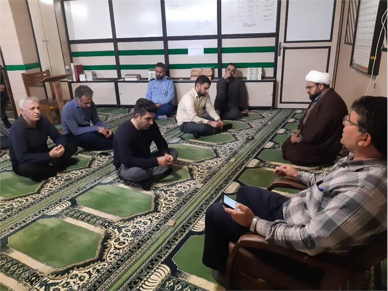 برگزاری مراسم مولودی‌خوانی به مناسبت ولادت حضرت فاطمه زهرا (س) در نمازخانه اداره مرکزی شرکت گاز استان مرکزی