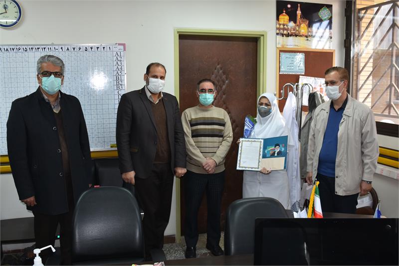 تجلیل مدیرعامل شرکت گازاستان مرکزی ازمدافعان سلامت درسالروز شهادت سردار شهید حاج قاسم سلیمانی