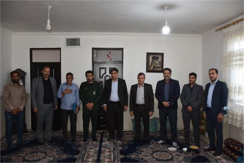 دیدار با خانواده ایثارگران و جانبازان ،ادای دین به مقام والای این عزیزان است