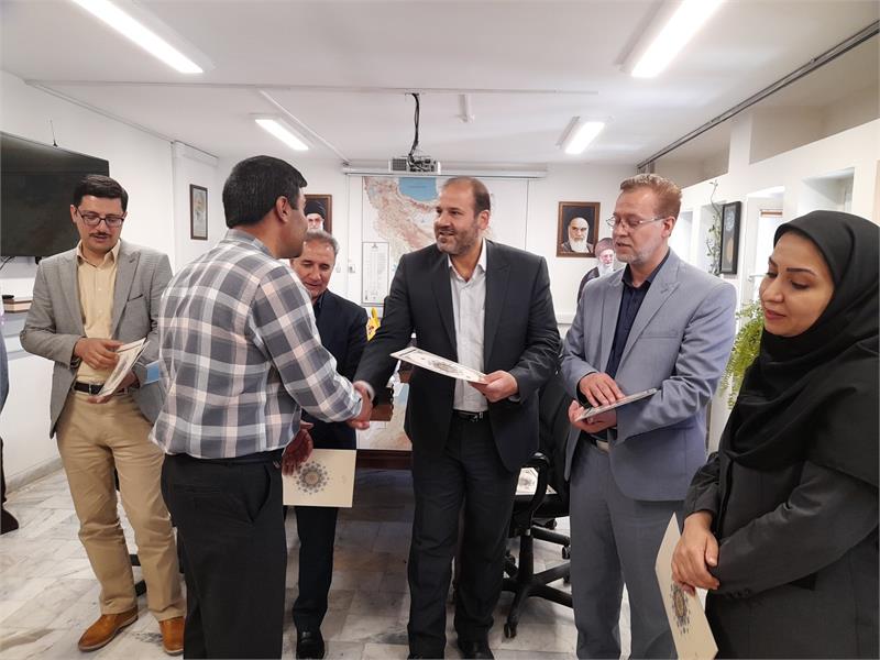 اعضای شورای پایگاه بسیج شرکت گاز استان مرکزی احکام انتصاب خود را دریافت نمودند