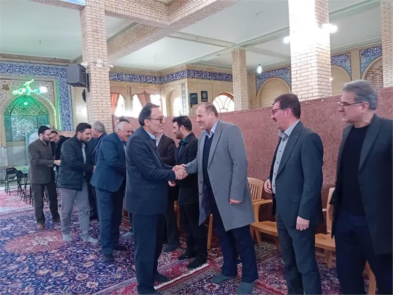 برگزاری جلسه مسئولین و مدیران استان با دهیاران و اهالی روستاهای  استان مرکزی