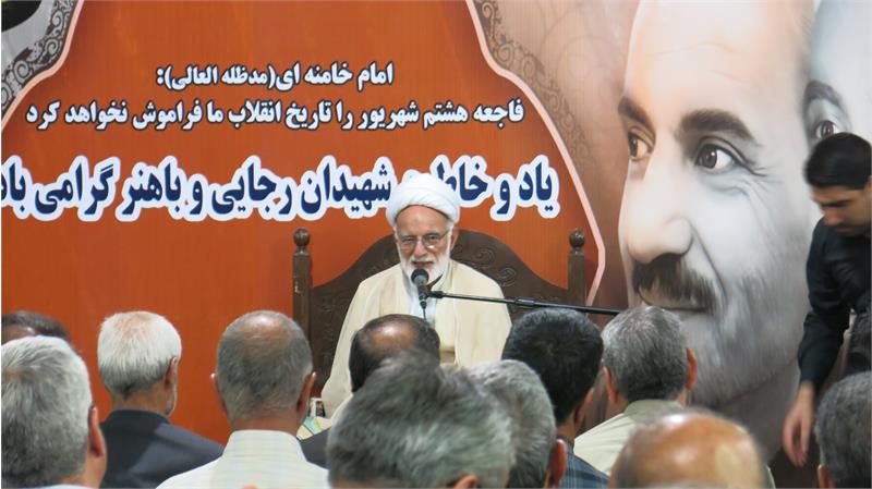 نشست صمیمی مسئولین استانی با نماینده محترم ولی فقیه در استان و امام جمعه شهر اراک